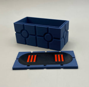 DELUXE Action figure crate accessory with removable top!